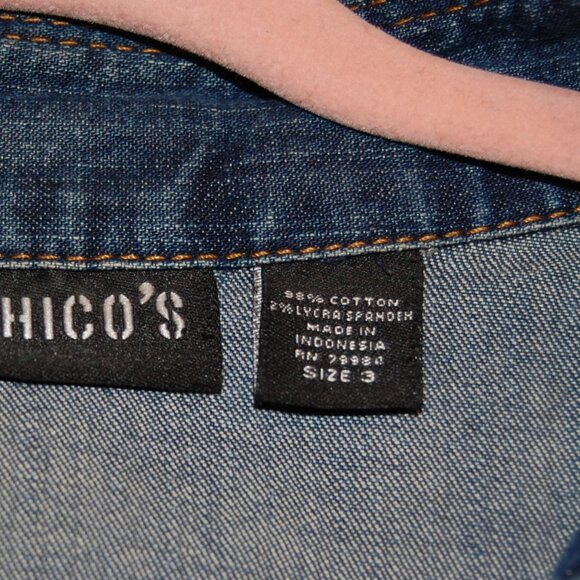 CHICOS Women's Denim Blue Jean Jacket W/ Silvertone Metal Closure Buttons Size 3 - Picture 12 of 12